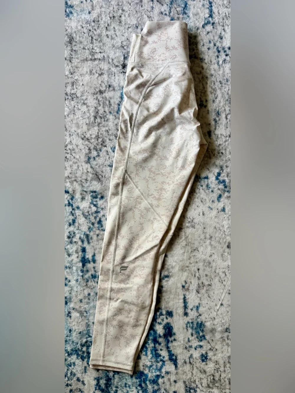 Fabletics High-Rise Leggings - Cream Speckle